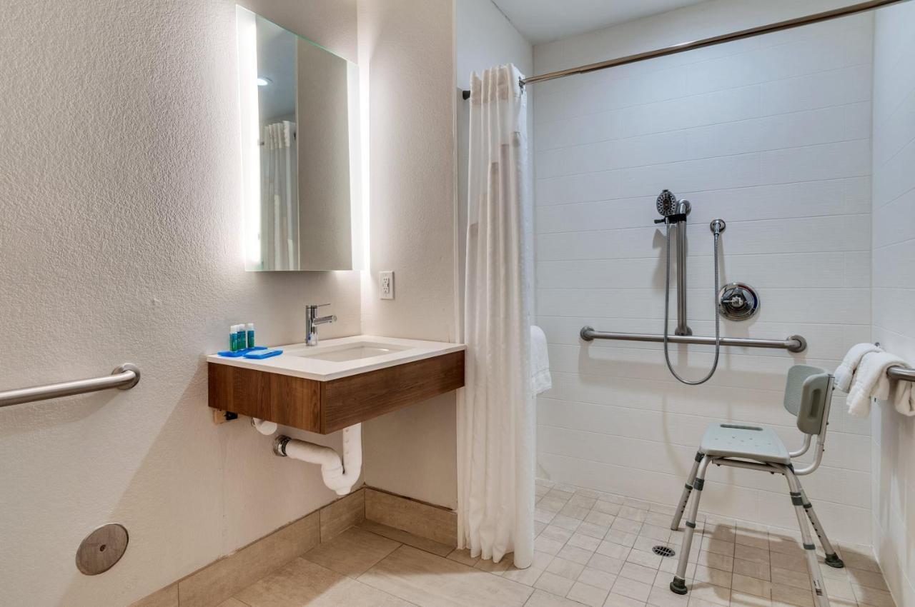 Holiday Inn Express Hotel & Suites Lake Elsinore By Ihg Exteriör bild