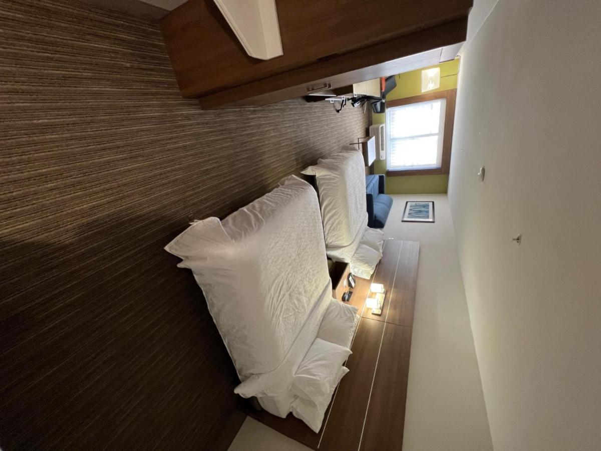 Holiday Inn Express Hotel & Suites Lake Elsinore By Ihg Exteriör bild
