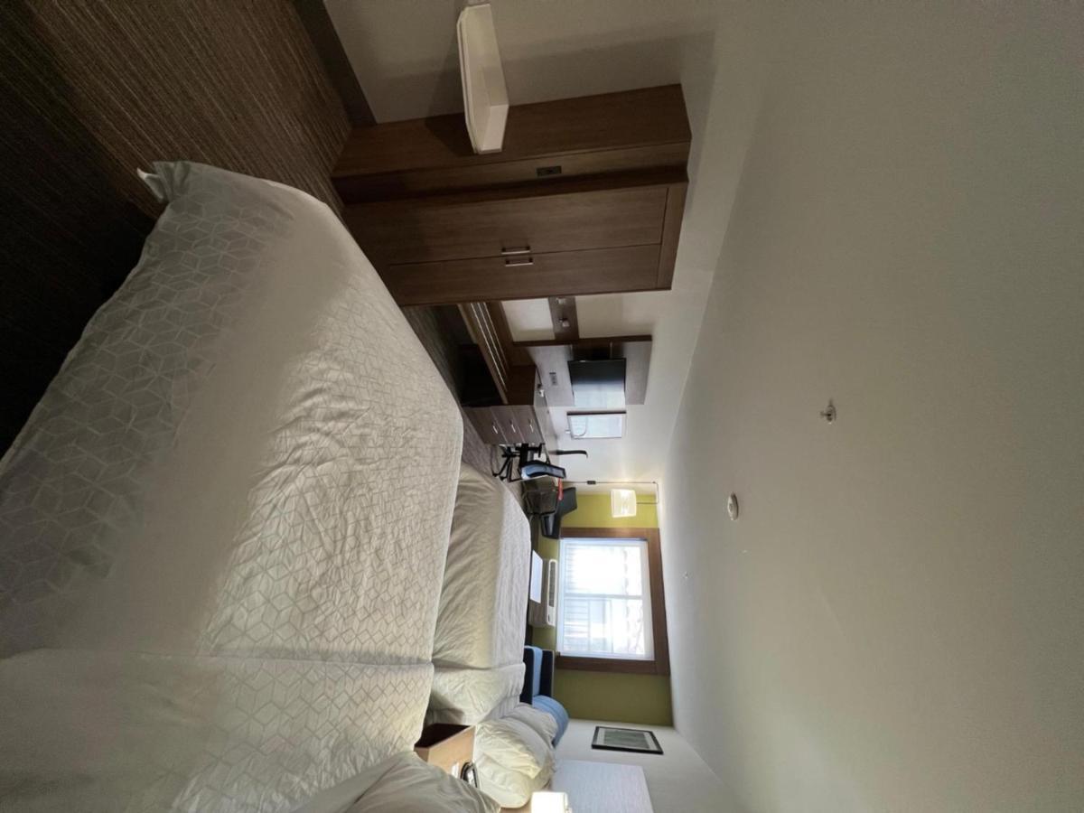 Holiday Inn Express Hotel & Suites Lake Elsinore By Ihg Exteriör bild
