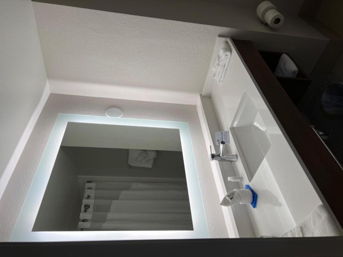 Holiday Inn Express Hotel & Suites Lake Elsinore By Ihg Exteriör bild