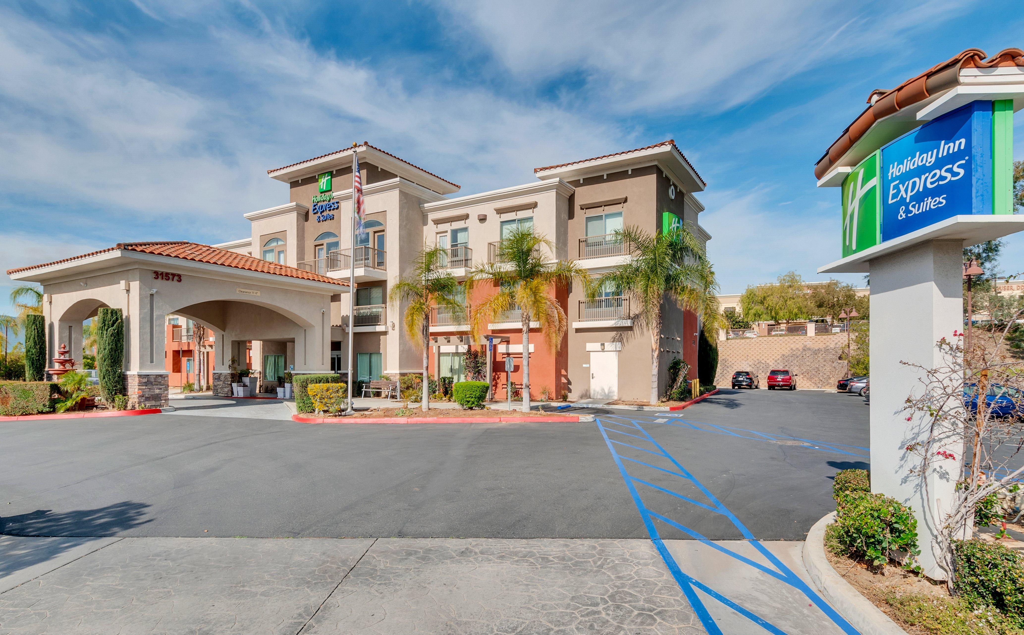 Holiday Inn Express Hotel & Suites Lake Elsinore By Ihg Exteriör bild