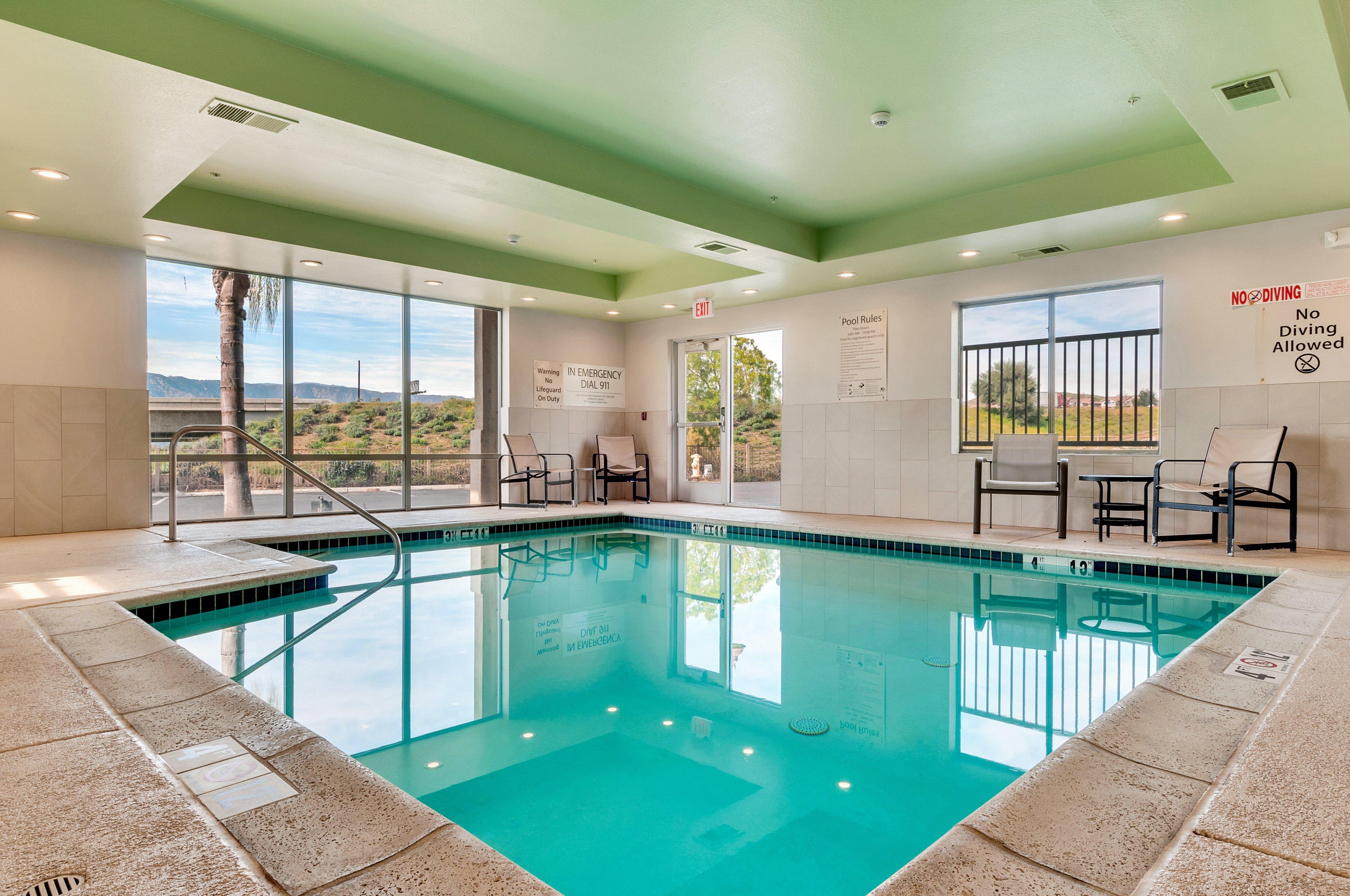 Holiday Inn Express Hotel & Suites Lake Elsinore By Ihg Exteriör bild