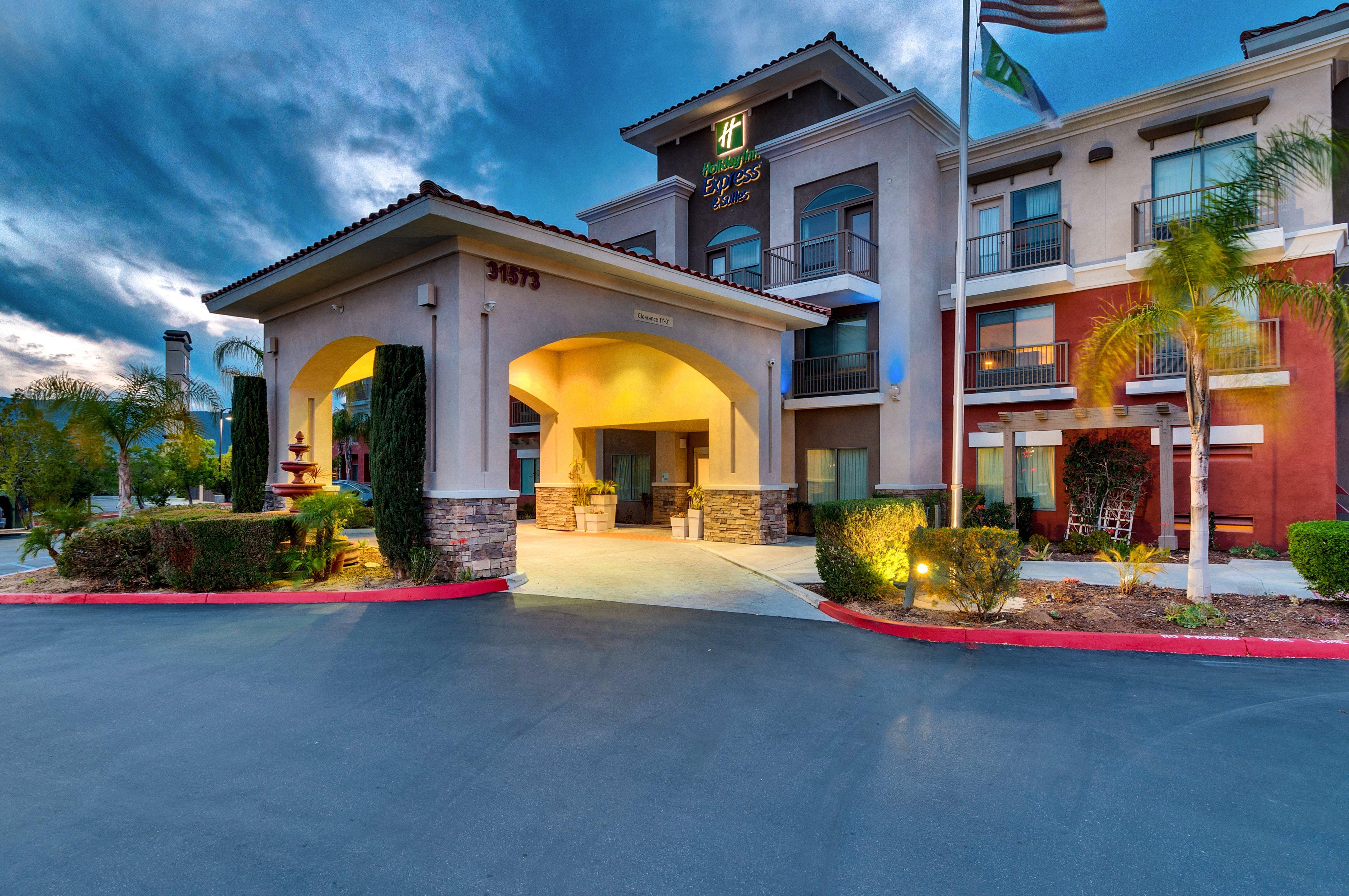 Holiday Inn Express Hotel & Suites Lake Elsinore By Ihg Exteriör bild
