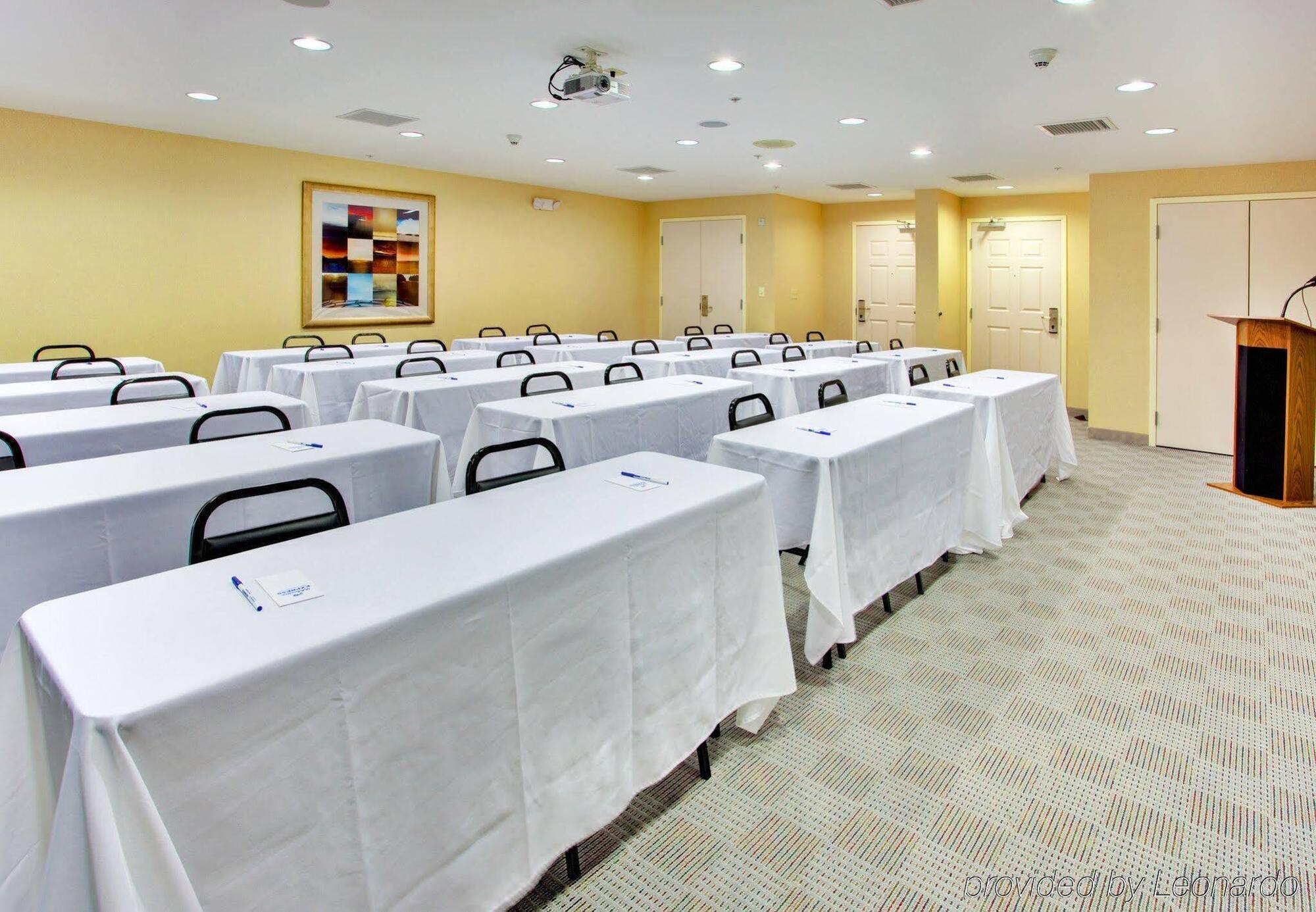 Holiday Inn Express Hotel & Suites Lake Elsinore By Ihg Exteriör bild