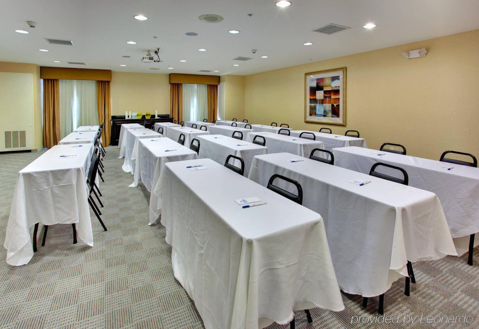 Holiday Inn Express Hotel & Suites Lake Elsinore By Ihg Exteriör bild